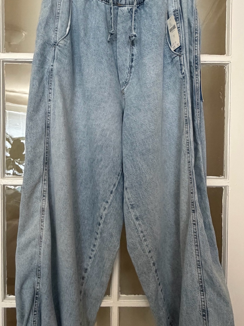 Anthropologie Pilcro Light Blue Relaxed Women’s Jeans with Drawstring Waist